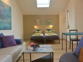 Gruppen und Familienstadthaus 5-6 Betten, 4 Bäder, 2 Terrassen und Balkon