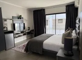 Sandton Guest Room at Middle