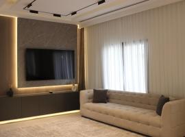 Lavita Villa - Stunning pool villa Ajman, ξενοδοχείο σε Sabkhah