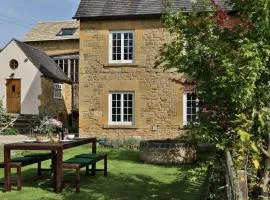 Cotswold Stone Cottage - Garden Woodburner & Pub 5-Min Walk