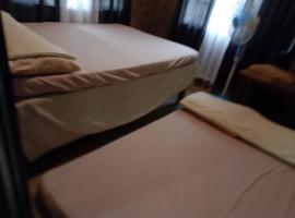 Belmoro Transient House, hotel in Bacacay