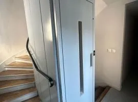 Modern Studio hypercentre 2 minute of palais