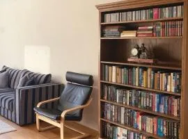 KeyCityApt Near Amsterdam Two Miles To City Centre Breakfast Included