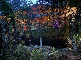 Riverston Water Front Villa, hotel in Rattota
