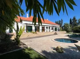 Palácio Club House - Lugar Minas da Caveira