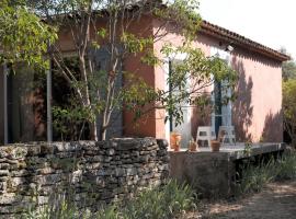 Les Iris, hotel in Bonnieux