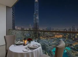 Enjoy Best Burj Khalifa View & Fountain Show From Balcony - Luxury 2BR next to Dubai Mall - Like Home