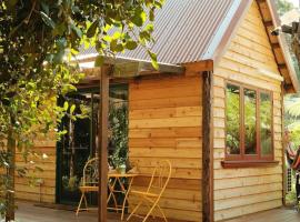 RR Tiny House - in town sanctuary, pet friendly, mikrohus i Margaret River