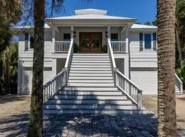 Beautifully Updated 3-Bed, 2-Bath Retreat Designed for Relaxed Coastal Living