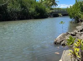 SeaSide BackPackers Rooms & Airport Shuttles