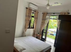 Lanka Villa, ξενοδοχείο σε Nikawatawana