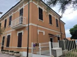 Casa al mare di Nonno Robi, khách sạn ở Fano
