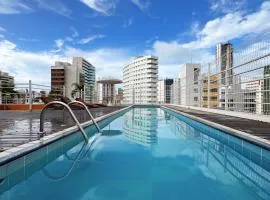 D8 Hotel