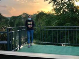 โฮมสเตย์ติดแม่น้ำปิง, hotel v destinaci Sam Ngao