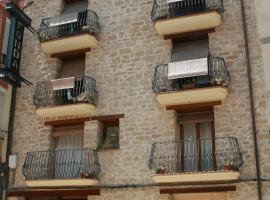 Fonda Angeleta, hotell i Valderrobres