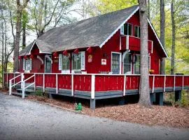 Peaceful wooded view chalet