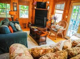 Stunning chalet steps away from amenities
