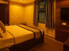 Hotel Metro Plaza Near New Delhi Railway Station and RK Ashram Metro Station