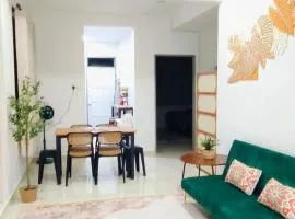 AzGanuHomestay Gong Badak