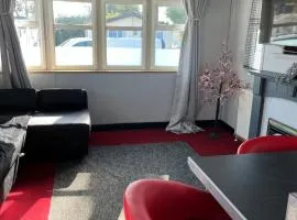 Cosy Caravan near the beach