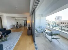 Balcony Views - Spacious 2BR Flat, Nicosia Center