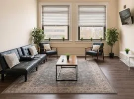 Cozy Loft near Playhouse Sq, Rock Hall, Clinic, CSU