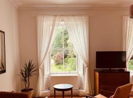 The Arches, Georgian Apartment, hotel em Cobh