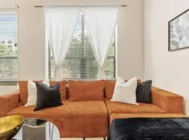 Modern Luxe Oasis, Rooftop Pool, Near Austin