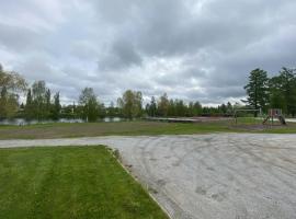 Practical Apartment for 2, hotel i Smedsbacka