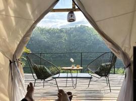 Encanto Toscano แคมป์ในกิมบายา