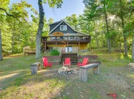 Lake Access & Dock: Remote Mio-Area Cottage