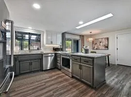 Manor Hill Haven Hot Tub & Accessible Features