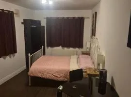 New Unique room beside Tramline