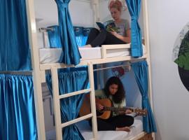 Kashi Vibes Hostel, hostel em Varanasi