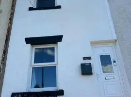 Cumbric Cottage - Cosy Lake District Escape