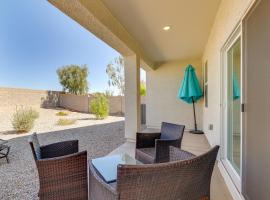 Suburban Family Home 7 Mi to Poston Butte Preserve, hótel í Magma