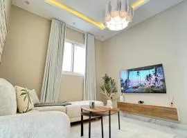 Boulevard View Luxury Apartment