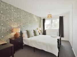 Large 2-BR City Home Free Parking，赫里福德的飯店