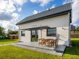 3 Bedroom Lovely Home In Lubkowo