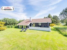 10 person holiday home in Blåvand, hotel in Blåvand