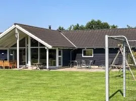 12 person holiday home in Idestrup-By Traum
