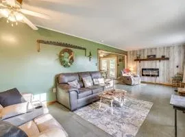 Peaceful Cassville Vacation Rental - Hike and Fish!