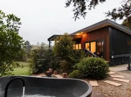 Hidden Springs Retreat - Karangahake Mountain View
