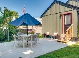 'Zen Haven' Lakefront Erie Home w/ Shore Access, hótel í Erie