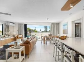 Lucaya Coolum Beach