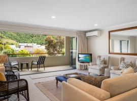 Marina Edge Marlborough Sounds Apartment, hotel in Waikawa