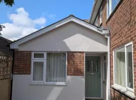 Whitstable Garden House Cottage, 50 Tankerton Road