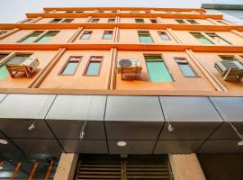 Hotel Aditya Residency sector 66 Noida โรงแรมในIndirapuram