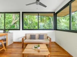 Brand new Santa Teresa Tree House