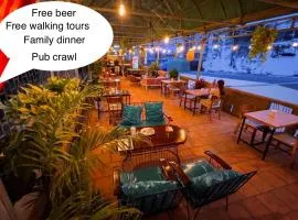 Social Backpacker Hostel & Rooftop Bar